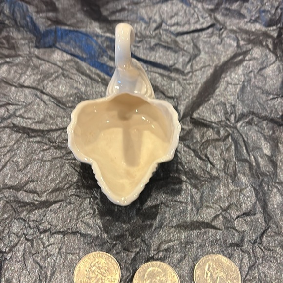 Beautiful Lenox Swan candy dish - Picture 4 of 6